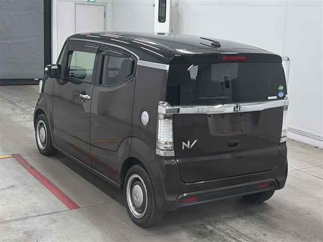 HONDA N-BOX SLASH