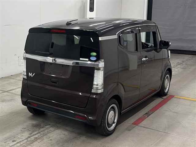 HONDA N-BOX SLASH