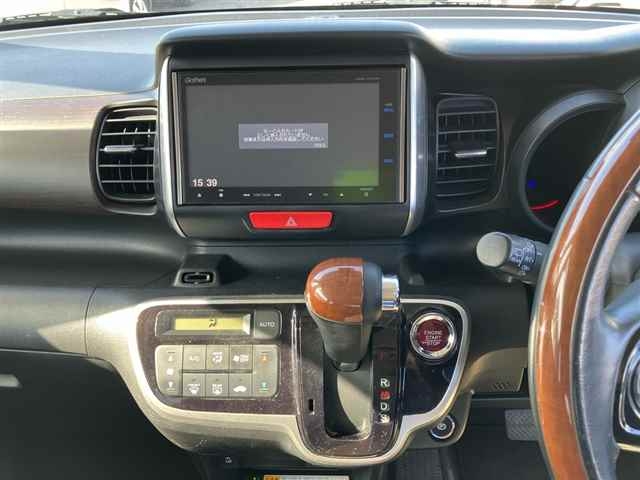 HONDA N-BOX SLASH