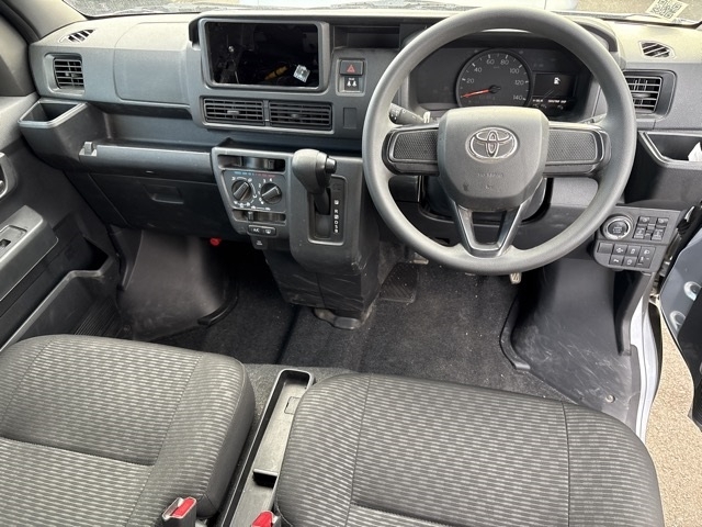 TOYOTA PIXIS VAN