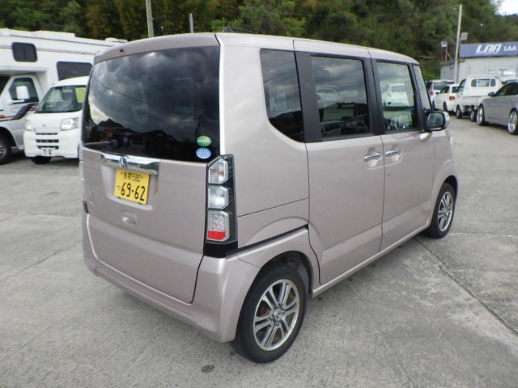 HONDA N-BOX