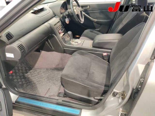 NISSAN SKYLINE