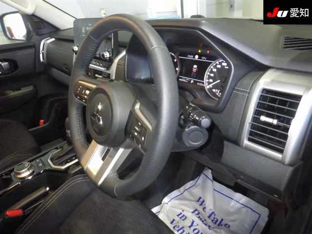 MITSUBISHI TRITON