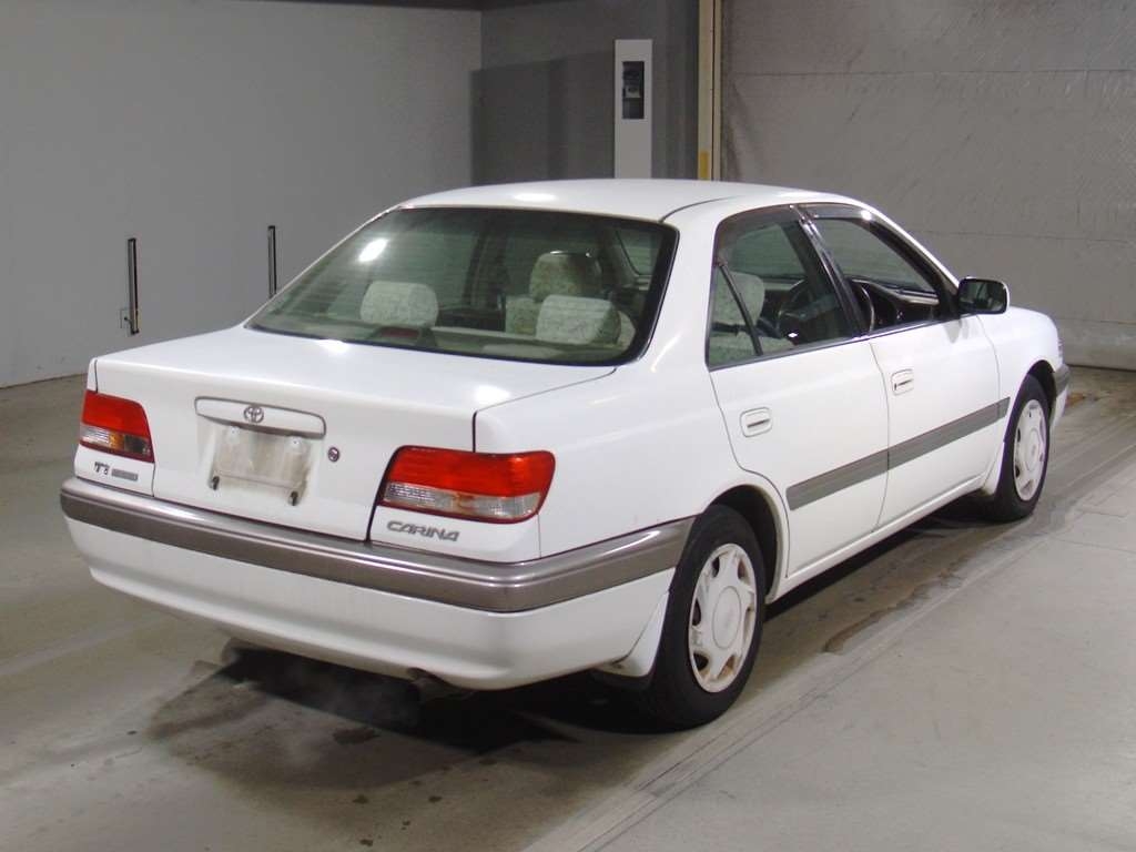 TOYOTA CARINA