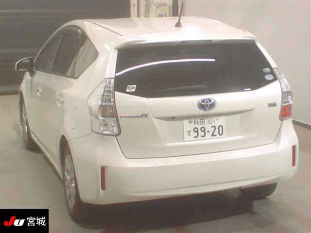 TOYOTA PRIUS ALPHA