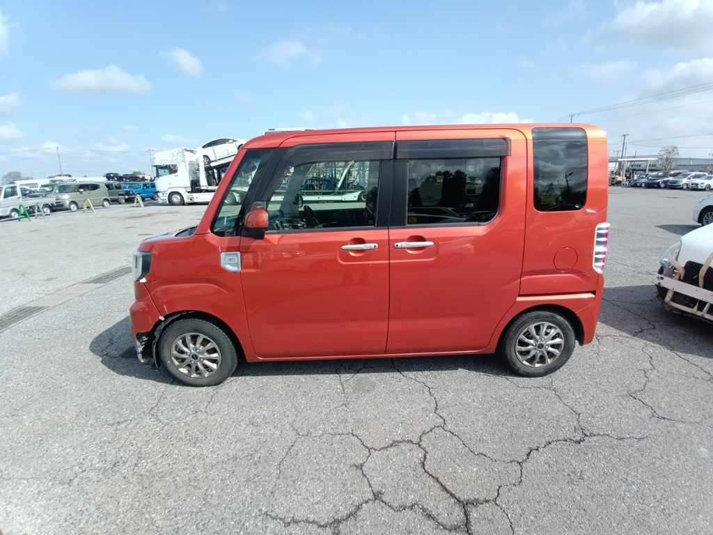 DAIHATSU WAKE