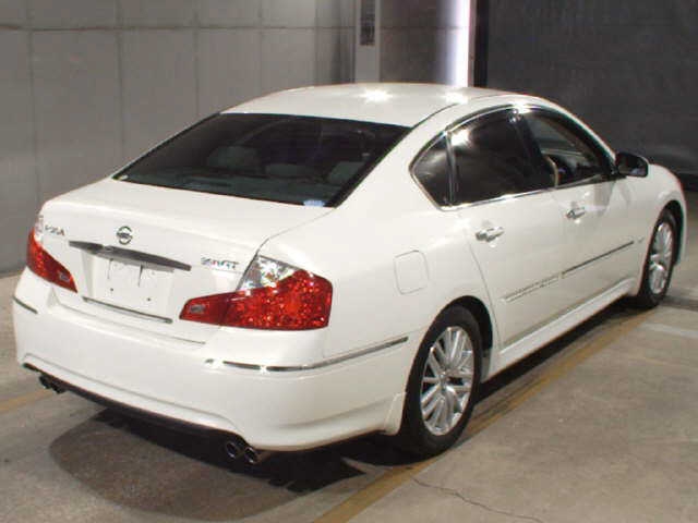 NISSAN FUGA