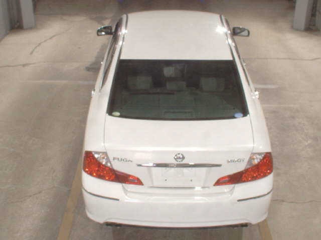 NISSAN FUGA