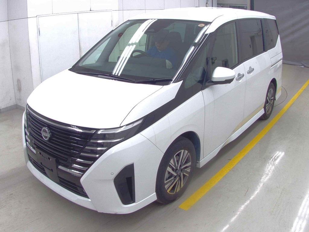 NISSAN SERENA