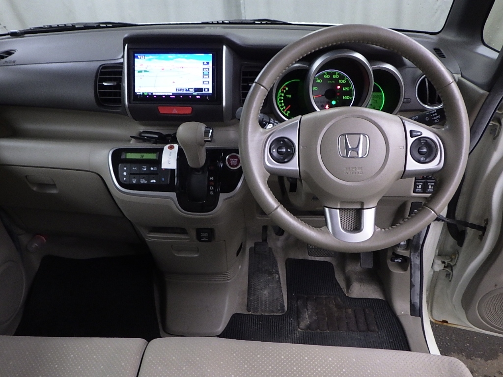 HONDA N-BOX+