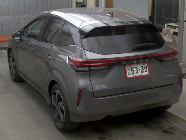 NISSAN AURA