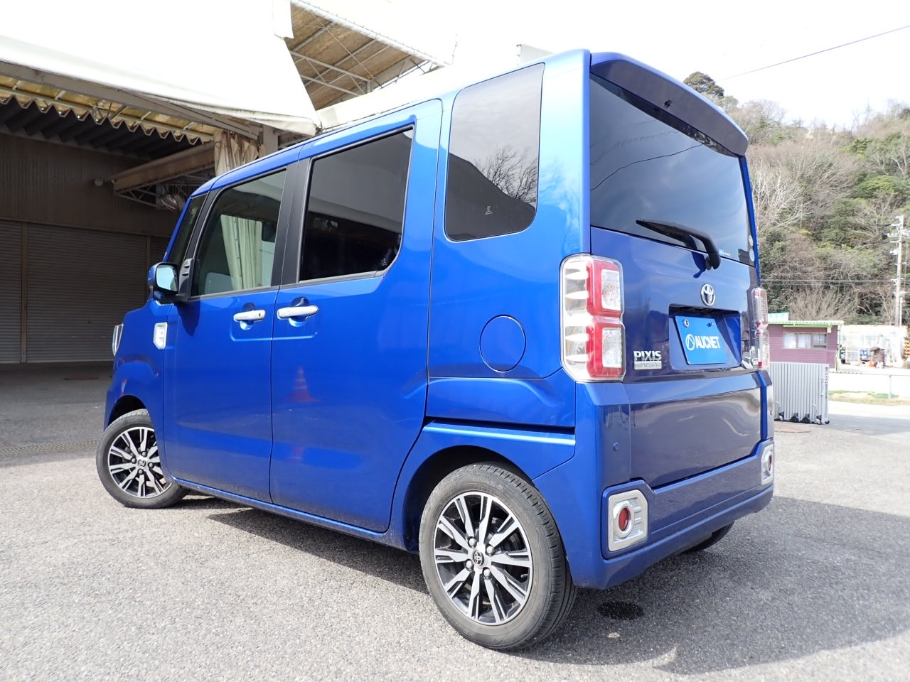 TOYOTA PIXIS MEGA