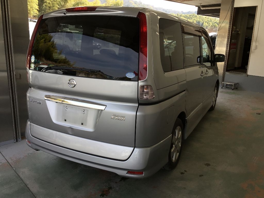 NISSAN SERENA