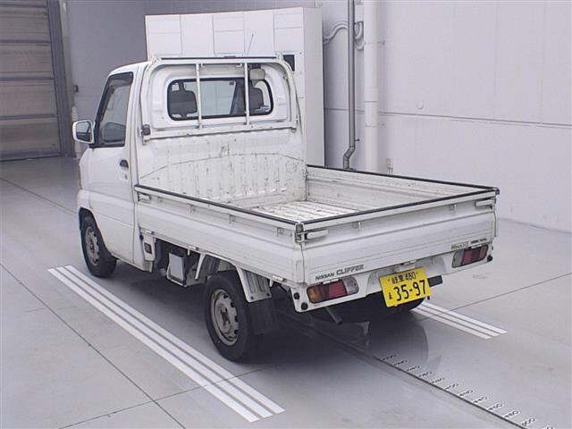 NISSAN CLIPPER