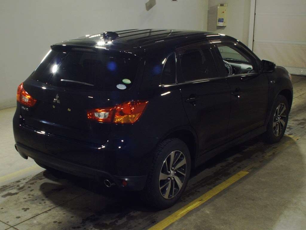 MITSUBISHI RVR