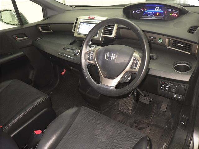 HONDA FREED SPIKE