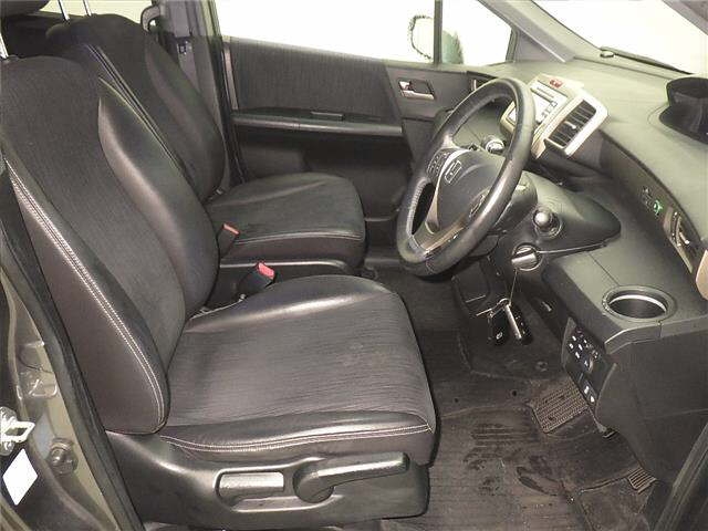 HONDA FREED SPIKE
