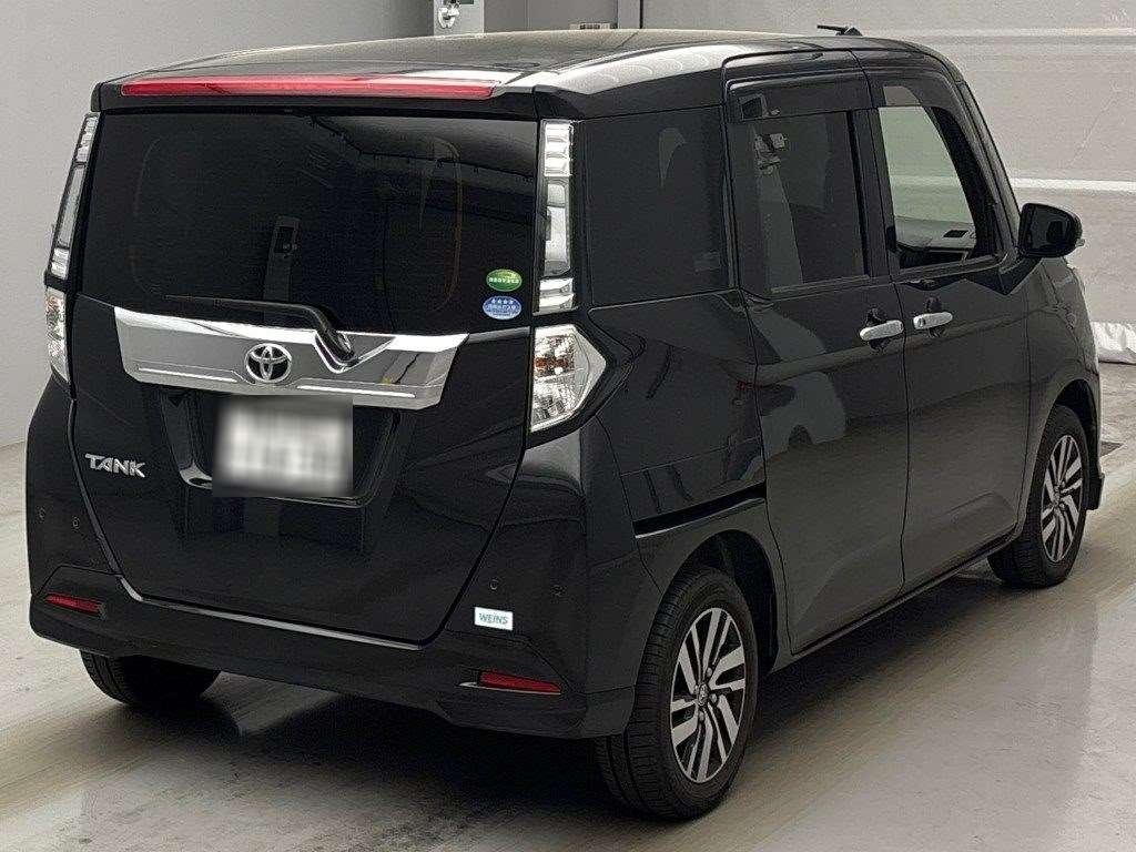 TOYOTA TANK