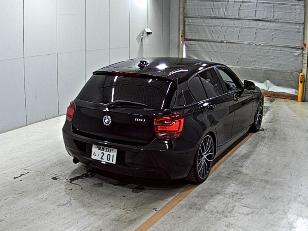 BMW 1-SERIES