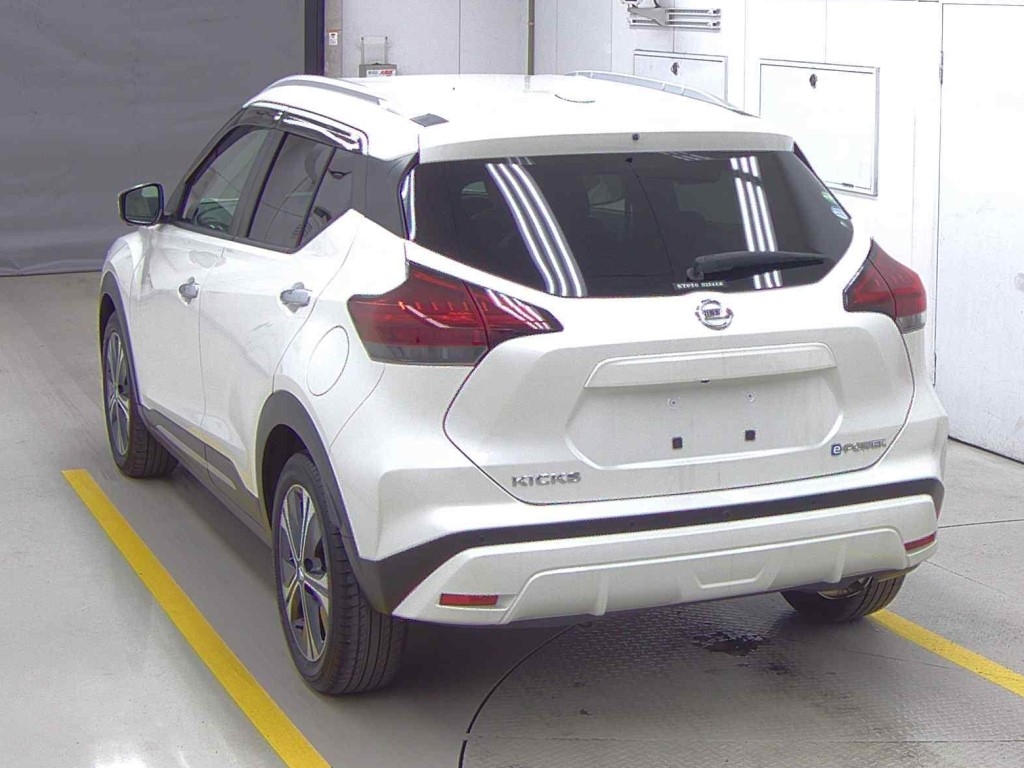 NISSAN KICKS
