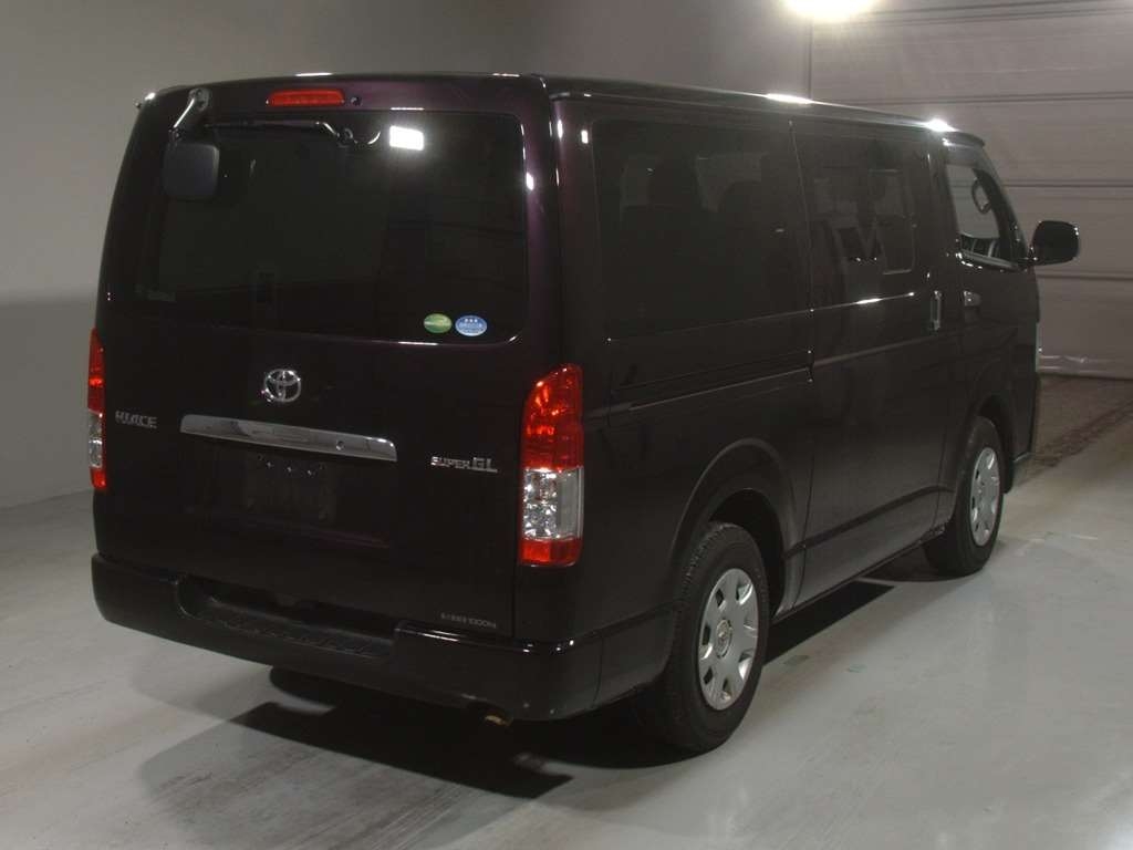 TOYOTA REGIUS ACE