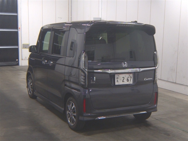 HONDA N-BOX