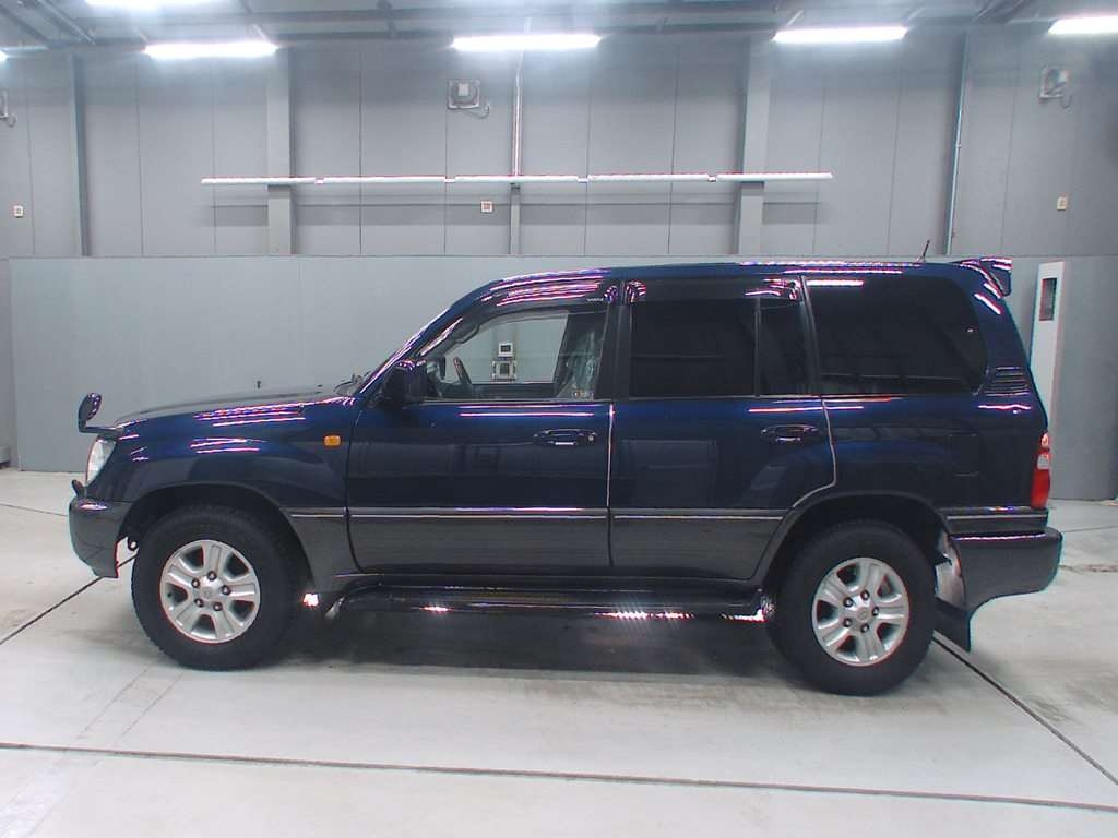 TOYOTA LAND CRUISER