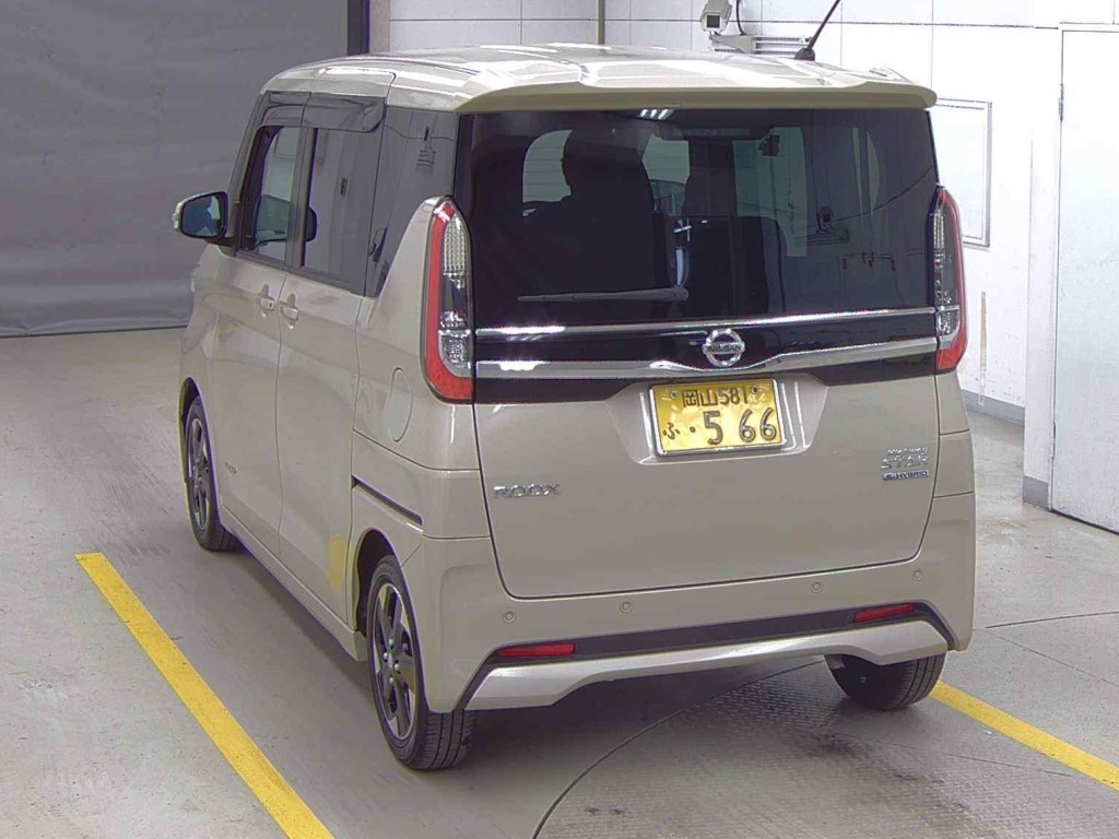 NISSAN ROOX