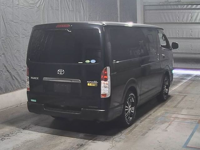 TOYOTA REGIUS ACE