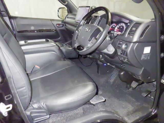 TOYOTA REGIUS ACE