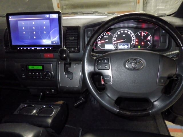 TOYOTA REGIUS ACE