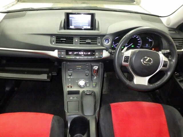 LEXUS CT200H
