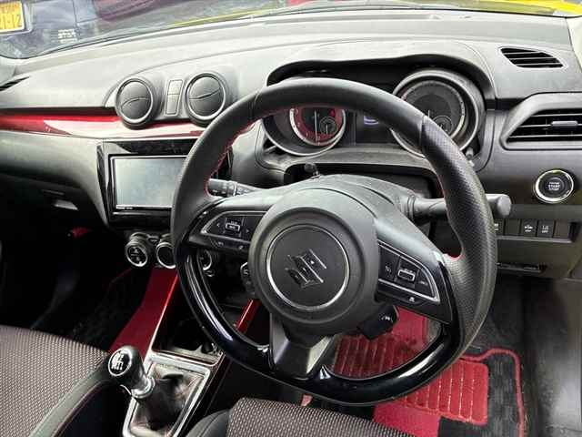 SUZUKI SWIFT