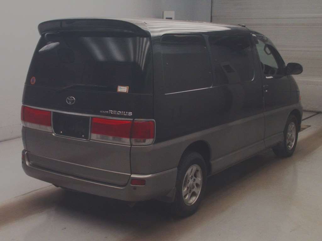 TOYOTA HIACE REGIUS