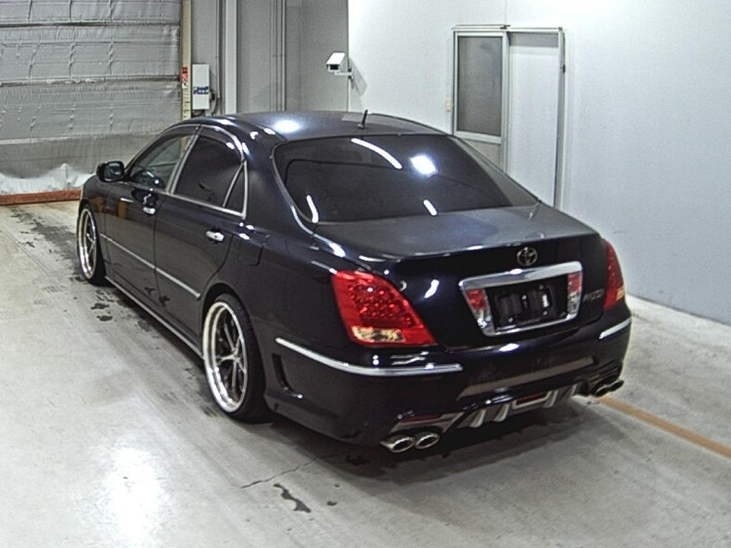 TOYOTA CROWN MAJESTA