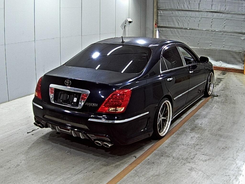 TOYOTA CROWN MAJESTA
