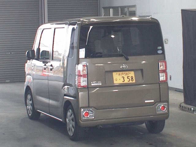 TOYOTA PIXIS MEGA