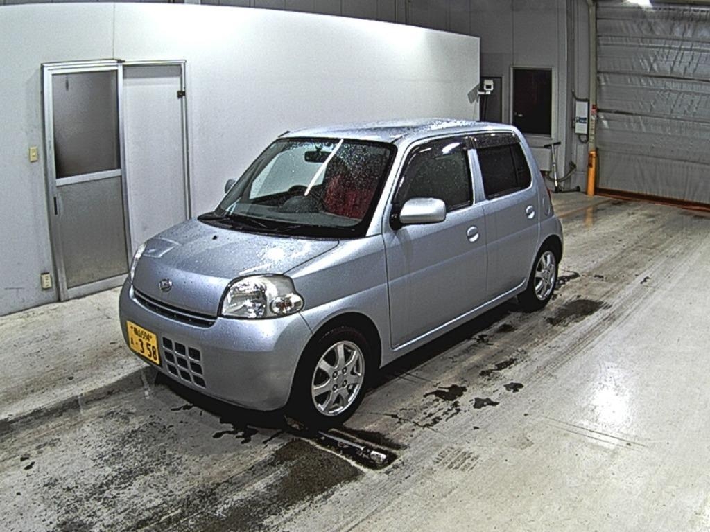 DAIHATSU ESSE