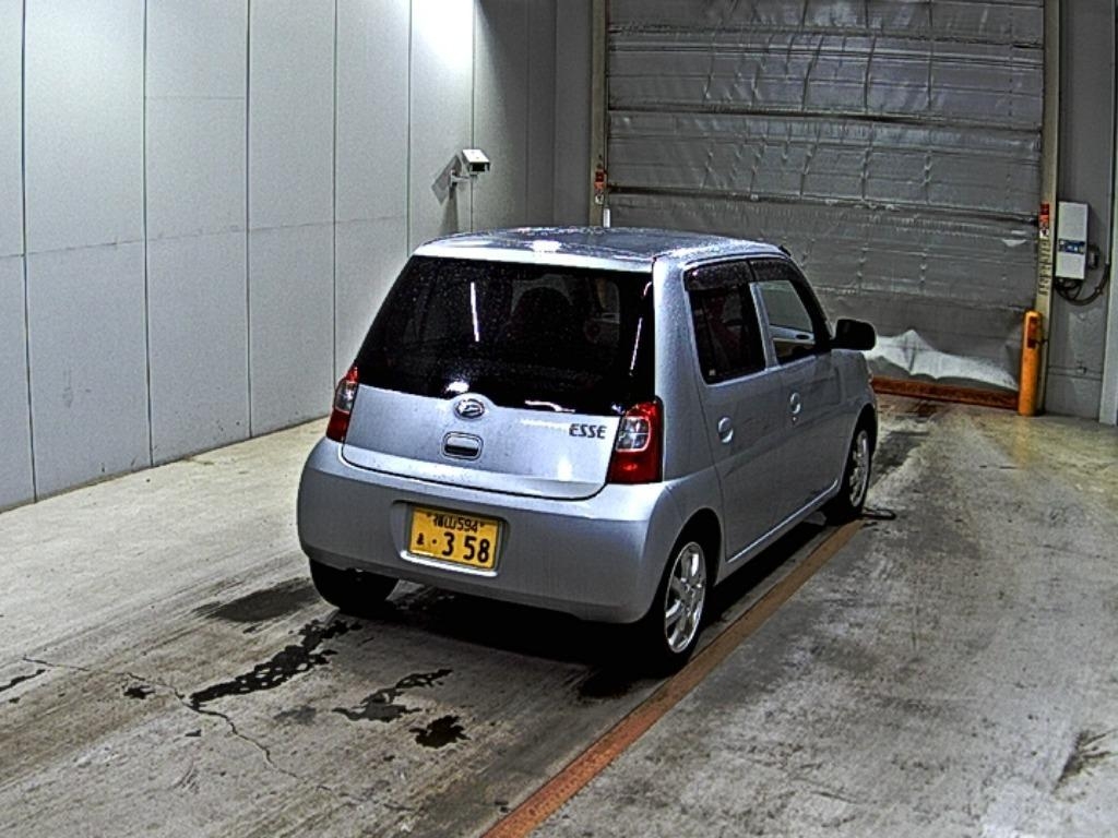 DAIHATSU ESSE