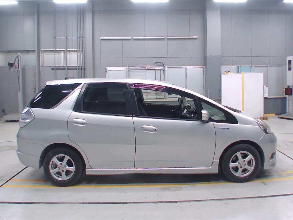 HONDA FIT SHUTTLE