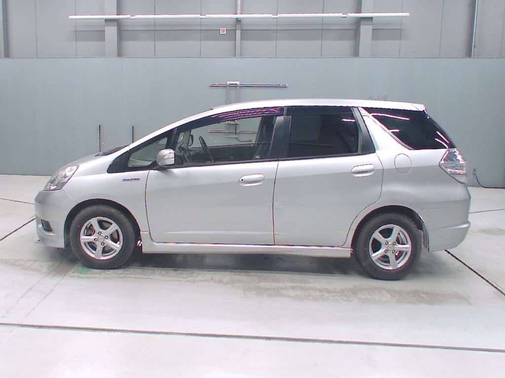 HONDA FIT SHUTTLE