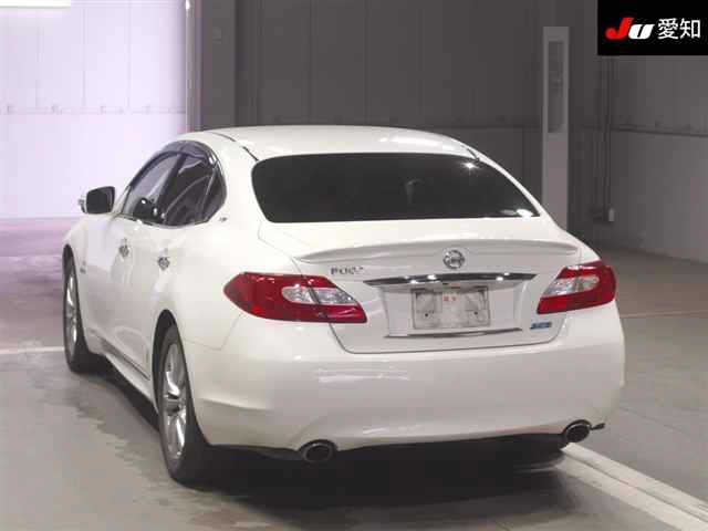 NISSAN FUGA