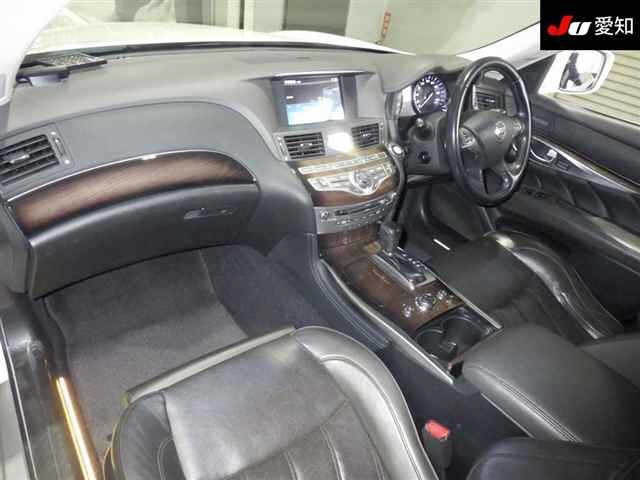 NISSAN FUGA