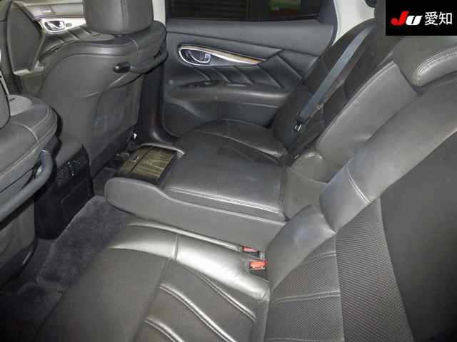 NISSAN FUGA