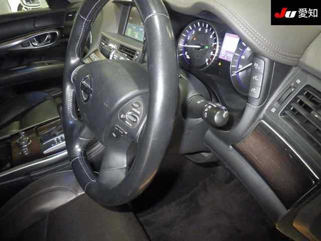 NISSAN FUGA