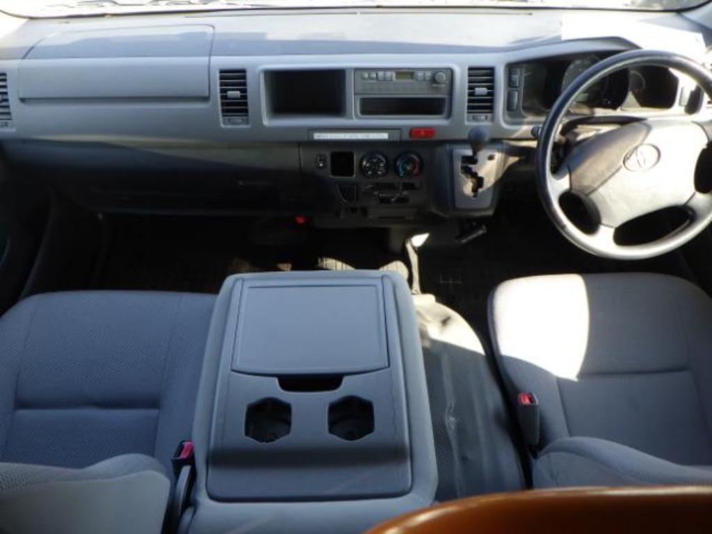 TOYOTA REGIUS ACE