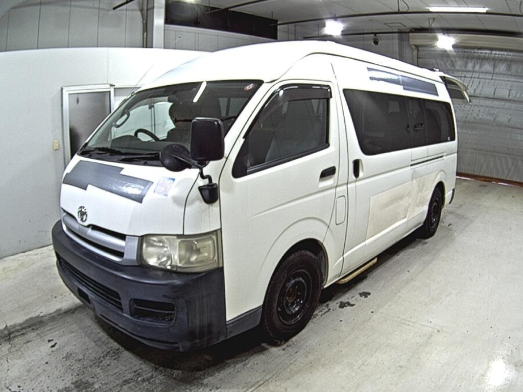 TOYOTA REGIUS ACE