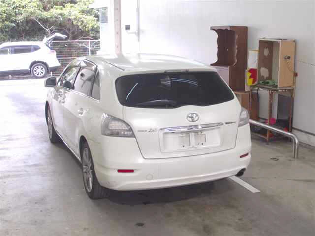 TOYOTA MARK X ZIO