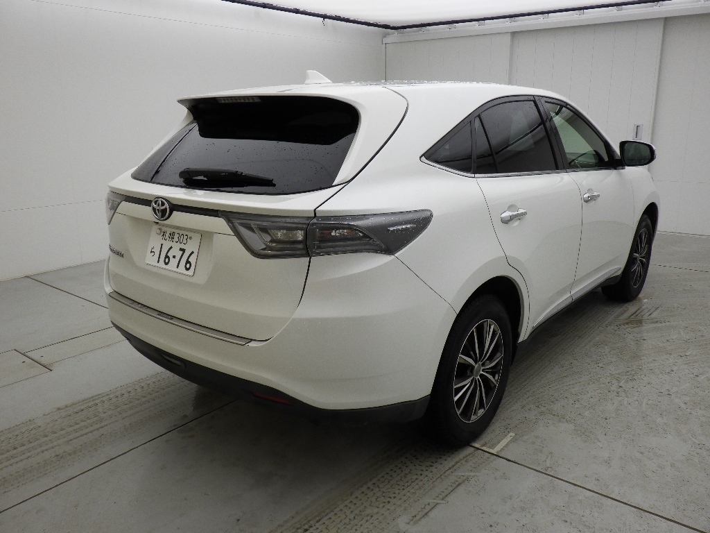 TOYOTA HARRIER