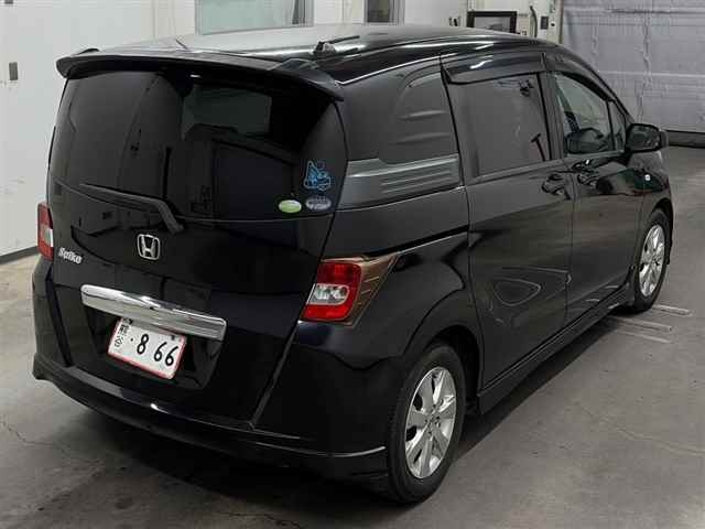 HONDA FREED SPIKE